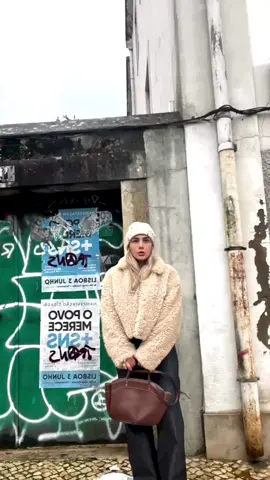 Effortless winter style! It's giving cool-girl vibes, and I'm here for it. I'm loving the curly faux fur jacket this season-such a cute way to style it with a casual look! - Stay tuned for more outfit inspo #WinterFashion #FauxFurStyle #Pinterestinspo #CasualChic #mocha #ugg #EffortlessStyle #OOTD #WinterWardrobe #StreetStylelnspo #StyleGoals #CozyAndChic #imageconsultant #TrendAlert #WinterOutfits 