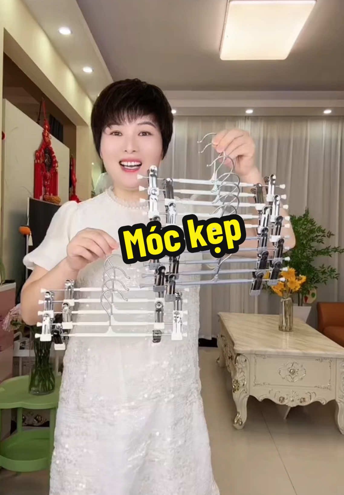 Tiêu tiền đúng cách #mockepquanao #moctreoquanao #dogiadung #giadungtienich #xuhuong #trending #thinhhanh 