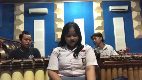 langgam nyidam sari Pl 6. • • • • #campursari #langgam  #karawitan #tembangjawa #seni 