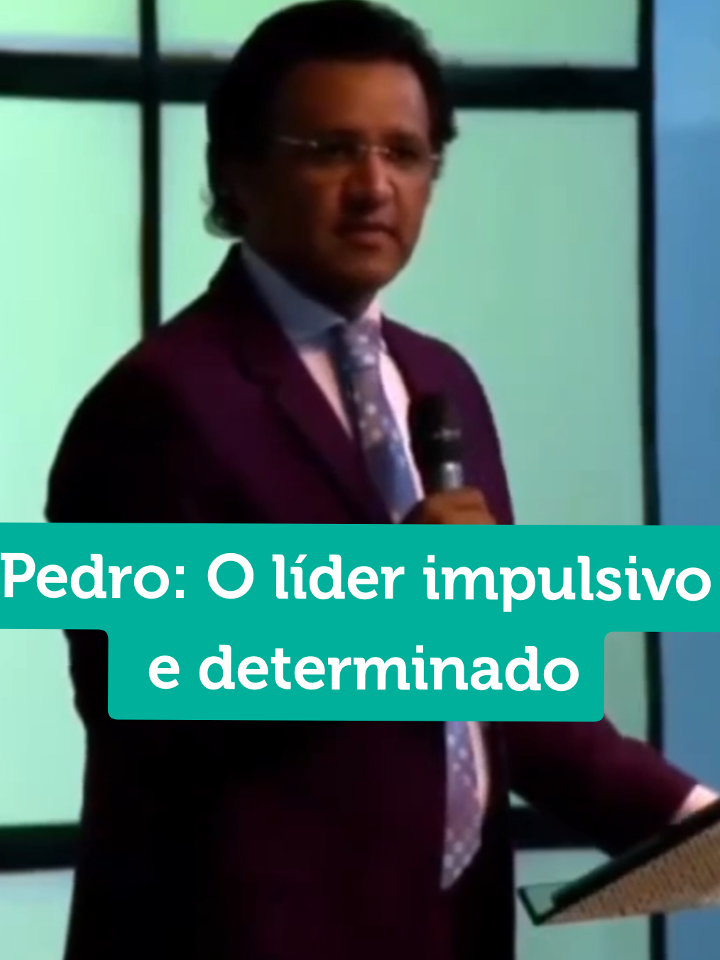 Pr Josueé Brandão  Pedro: O líder impulsivo e determinado 🌟✨ Jesus repreende Pedro, não chamando-o de diabo, mas corrigindo-o por ser influenciado por Satanás. Pedro, com sua carne crua de sanguíneo, continua a seguir a Cristo com interesse, questionando o que ganhará por segui-lo. Jesus, no entanto, nunca desiste de Pedro, moldando sua personalidade para torná-lo uma rocha. 🙏❤️ #TransformaçãoDivina #CaminhoDaFe #PersonalidadeDePedro #PersonalidadeSanguínea 
