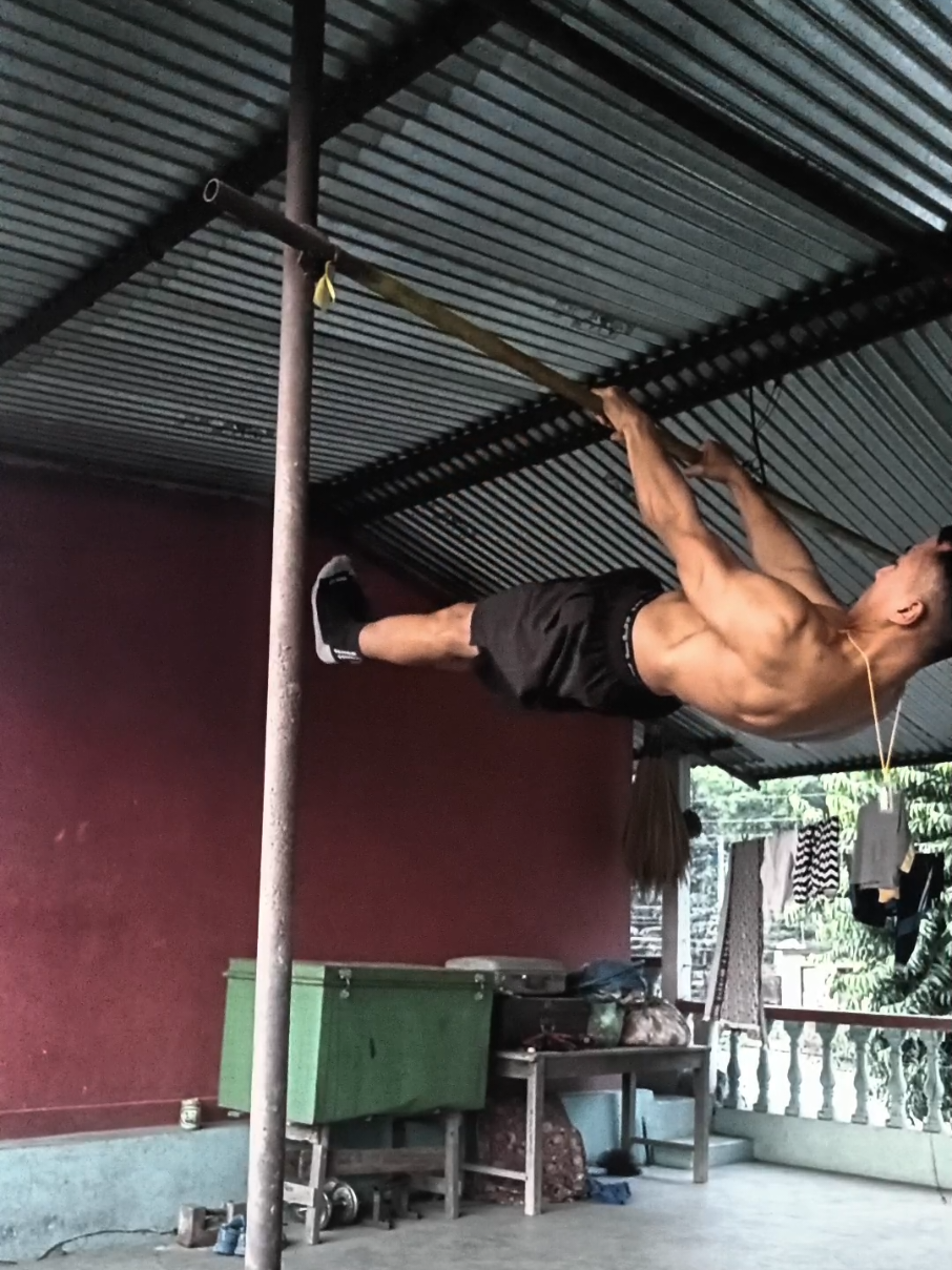 More To Goooo #frontlever #airwalk #calisthenics 