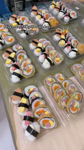 Phần mix bằng giá phần bình thường,15ca thôi ạ.#76quangngai #binhsonquangngai #comnam #sandwich #comcuonrongbien #shusi 