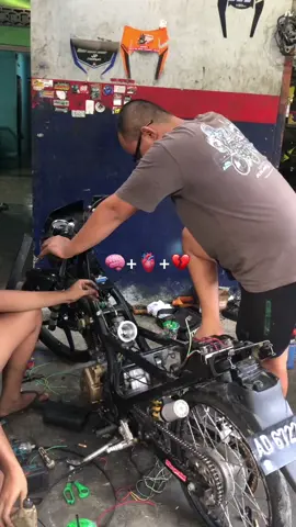 laki laki tidak bercerita @𝙆𝘼𝙍𝙔𝘼𝙒𝘼𝙉 𝙏𝙐𝙃𝘼𝙉 #fu200cc 