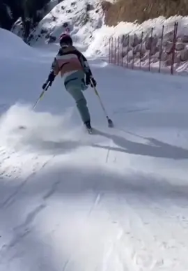 i love it  ⛷️🏔❄️🎿☀️ 📍Madonna Di Campiglio  #italy #italien #ski #skiing #fun #skifahren #amputee #oneleg #fuckcancer #nevergiveup #snow  #selbstliebe #mountains #strength  #girlspower #goodvibes #nolimit 