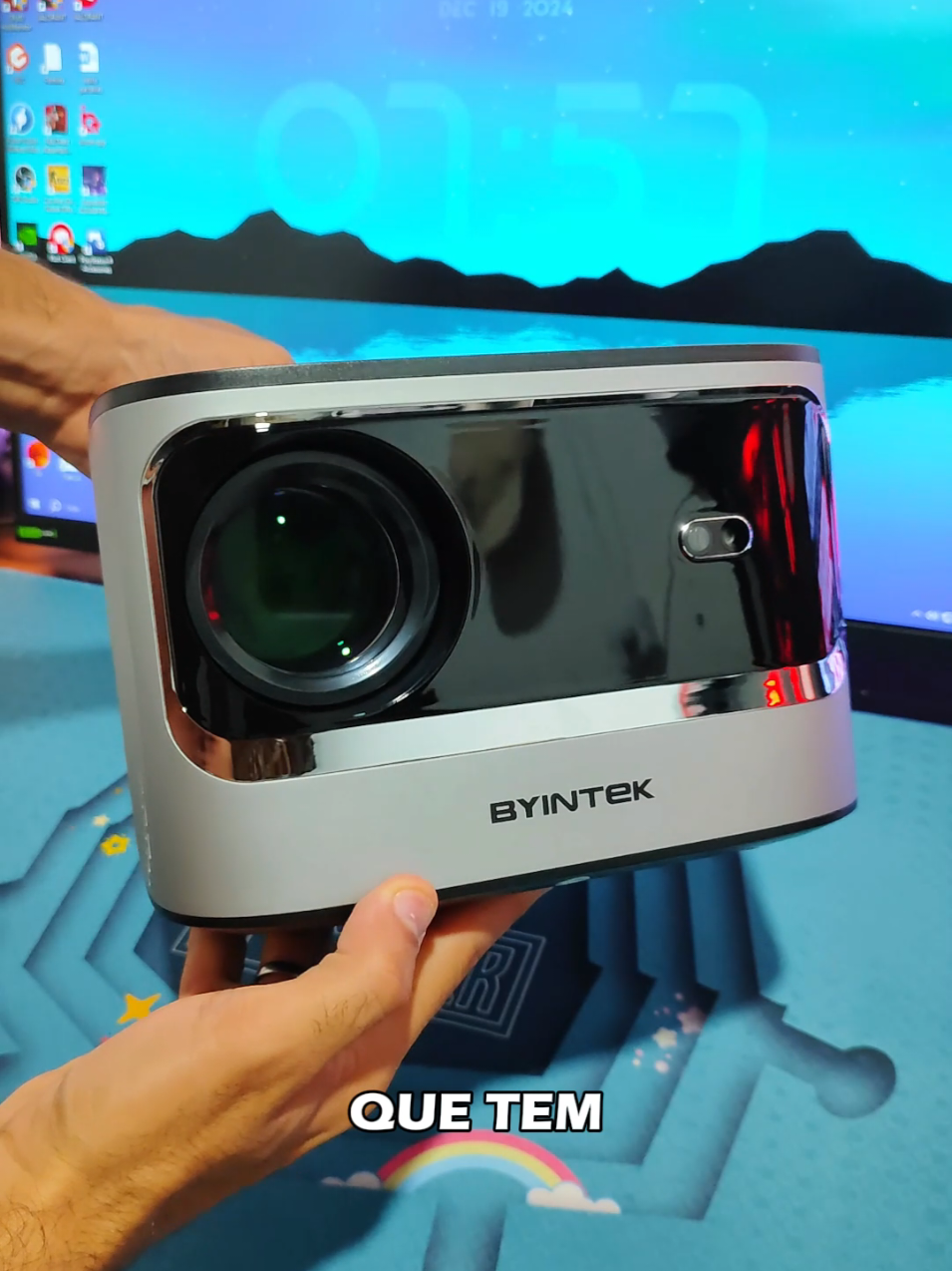 Me Surpreendi com a qualidade desse Projetor!!! 😱 Byintek X25  🔗 Link na Bio... #tecnologia #unboxing #tech #review #cimema #pcgamer #byintek 