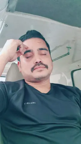 വണ്ടിയിൽ ഇരിക്കുമ്പോൾ വെറുതെ എടുത്തതാ സത്യത്തിൽ ഞാൻ ഒരു സിൽമാനടൻ ആകേണ്ട ആളല്ലേ🤣 