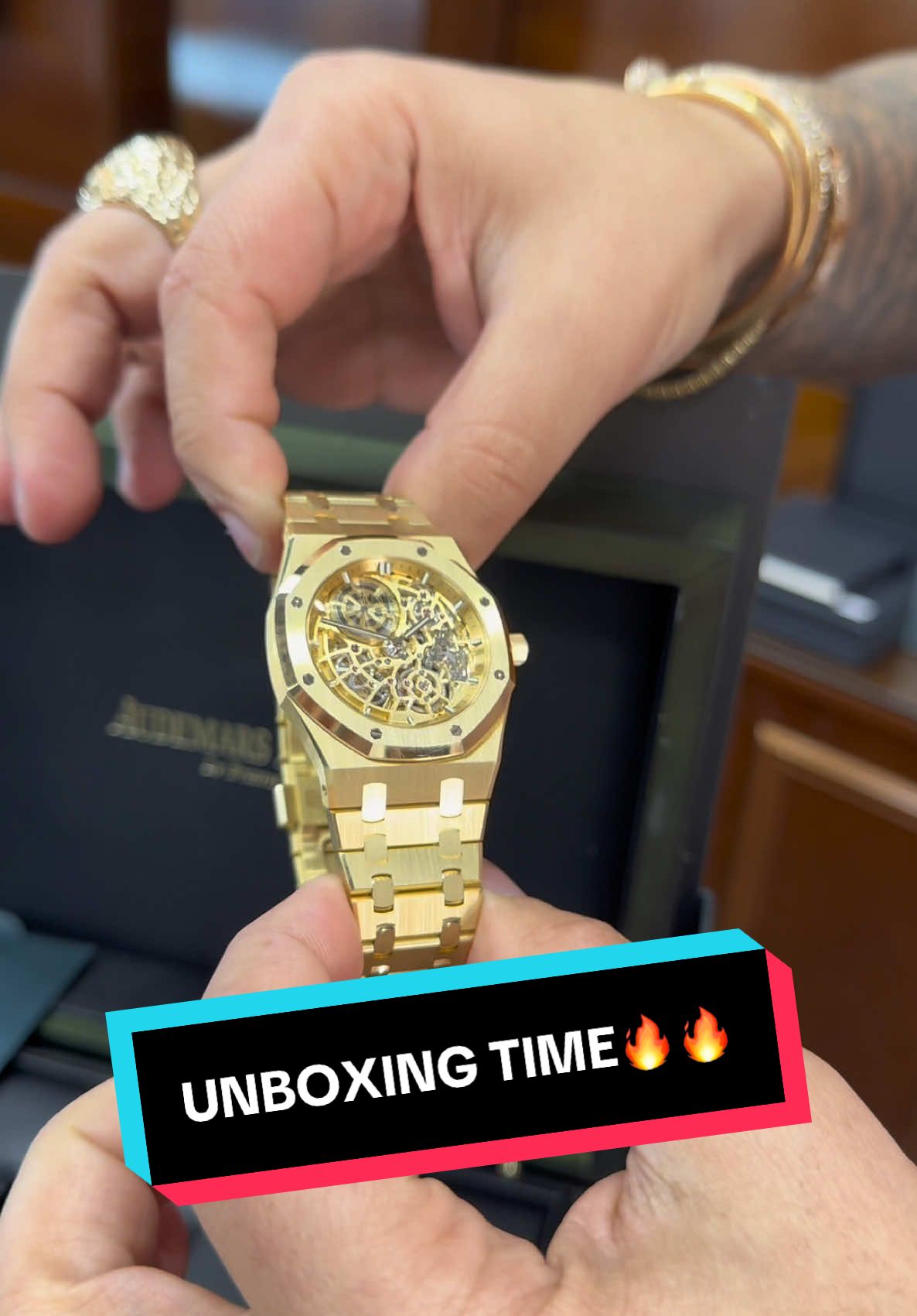 Quick unboxing time 🔥🔥 #fyp #diamonddistrict #watchtok #audemarspiguet #richardmille #trending 