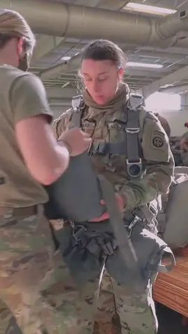 #usarmy #parachute #jump 