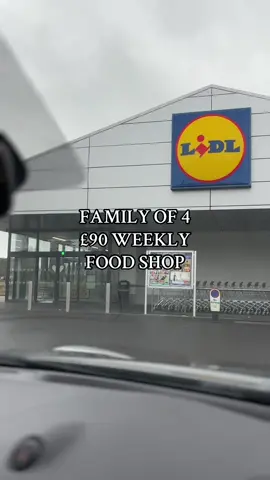 Everyone raves about @Dunnes so i think ill try there next week!!  But here is our weekly food shop for a family of 4 and a dog 💘  #foodshop #groceries #lidl @lidlni 