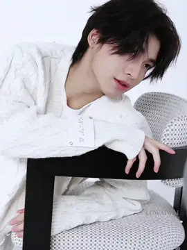 Brother, you are so handsome and you know it! #pondponlawit 