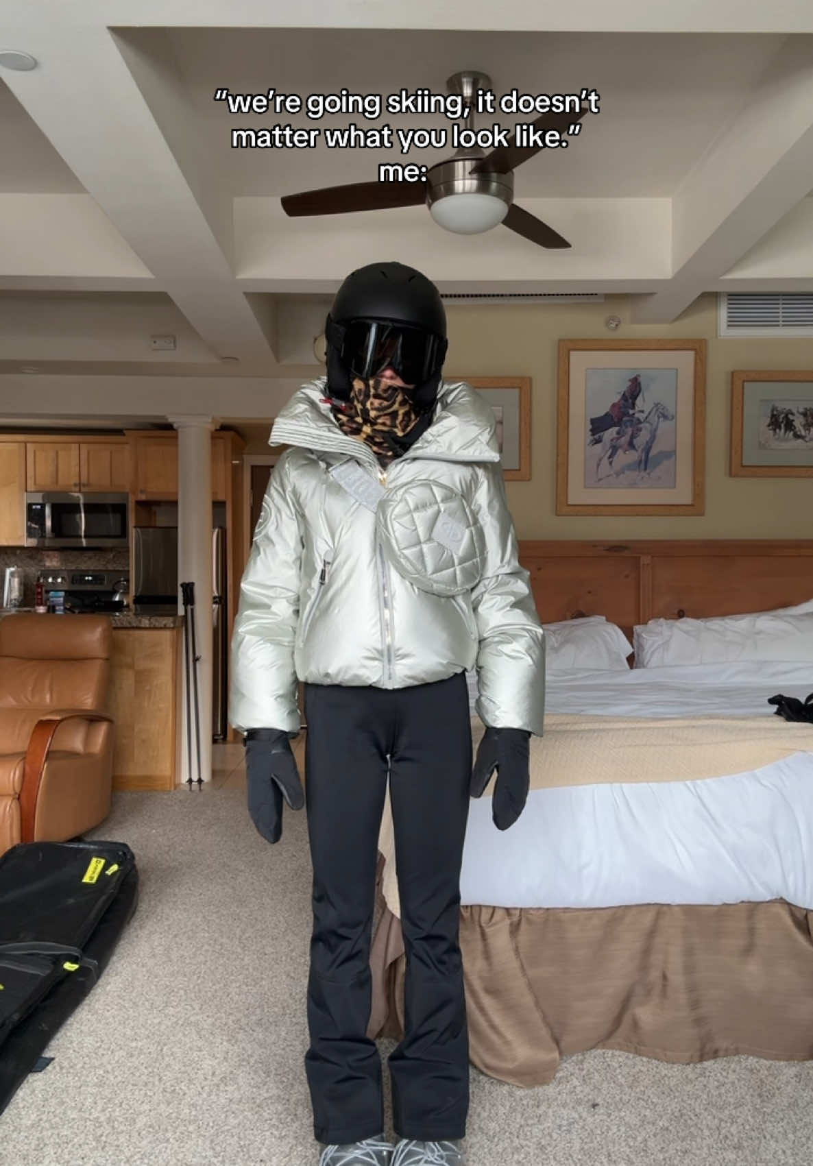 influencer ski starter pack😭  (i swear i’ve been snowboarding since i was 12) #skioutfit #snowboardingoutfit  #snowoutfit 