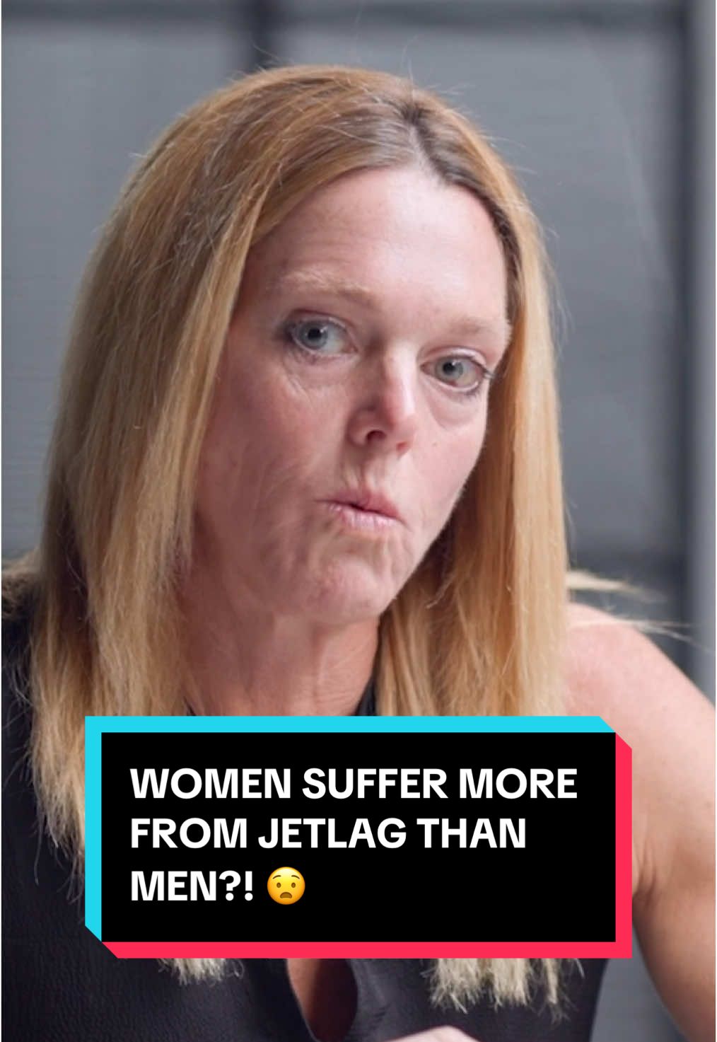 @Steven Bartlett asks Dr Stacy Sims why women struggle a lot more with jet lag 😳 #jetlag #suffering #health #travel #travelling #podcast #interview #diaryofaceo #jetlagged 