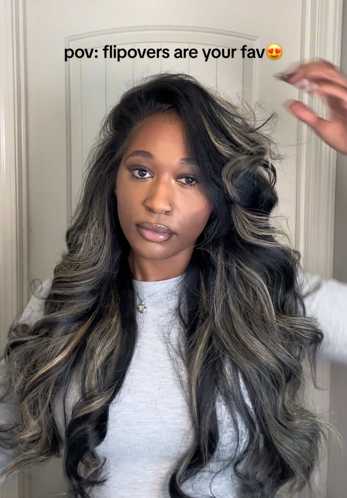 If I wasn’t already obsessed with flipovers before it’s even worse now! I was able to install this flipover wig literally in under a minute😭 these might have me a chokehold for awhile lol  Outfit: @Blu Luxe “everyday lounge wear”  #fyp #flipoverquickweave #blackgirlhairstyles #blackgirlhair #creatorsearchinsights 