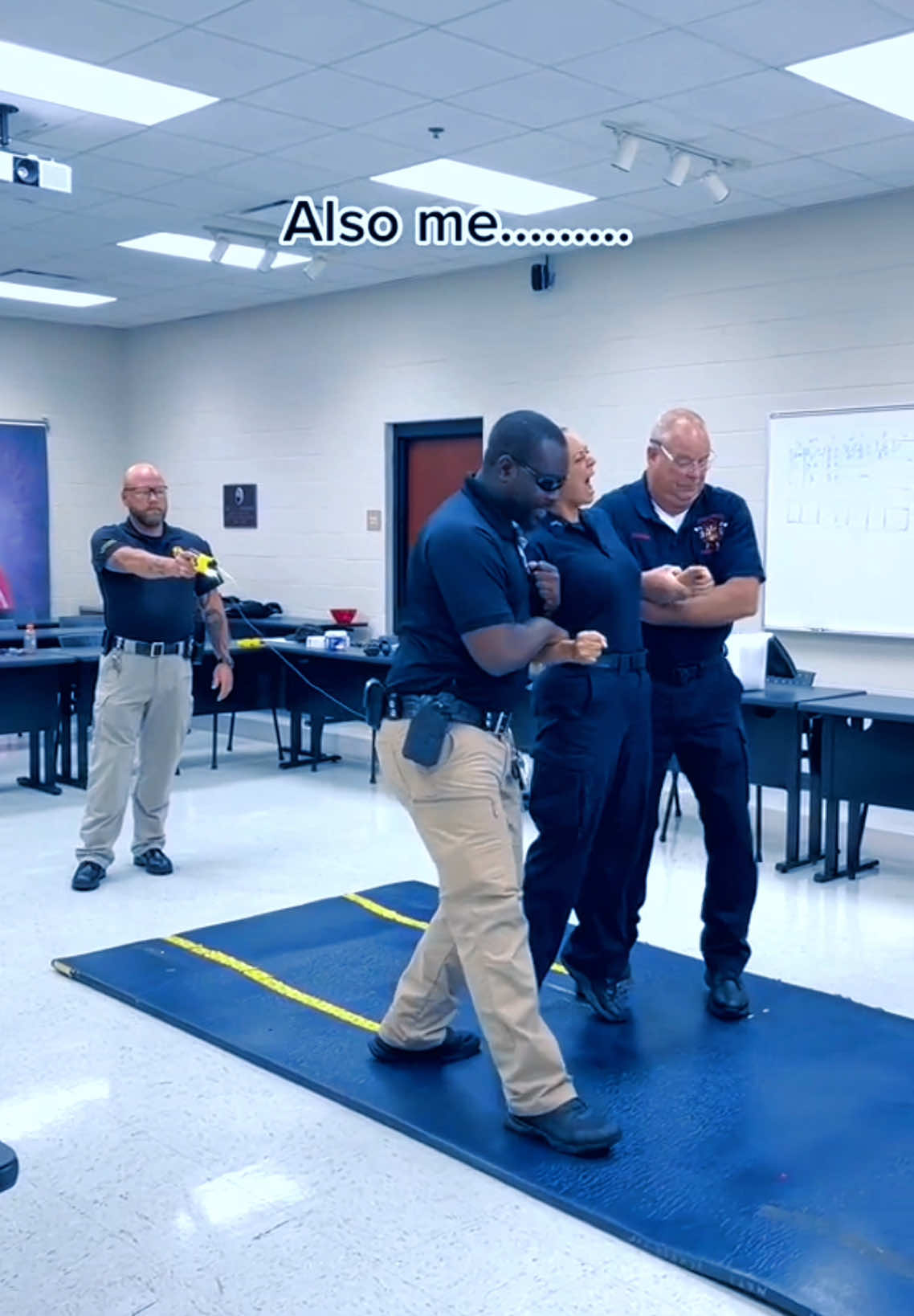 Taser taser taser🤣training#funny #taser #army #police #training #🤣🤣🤣 