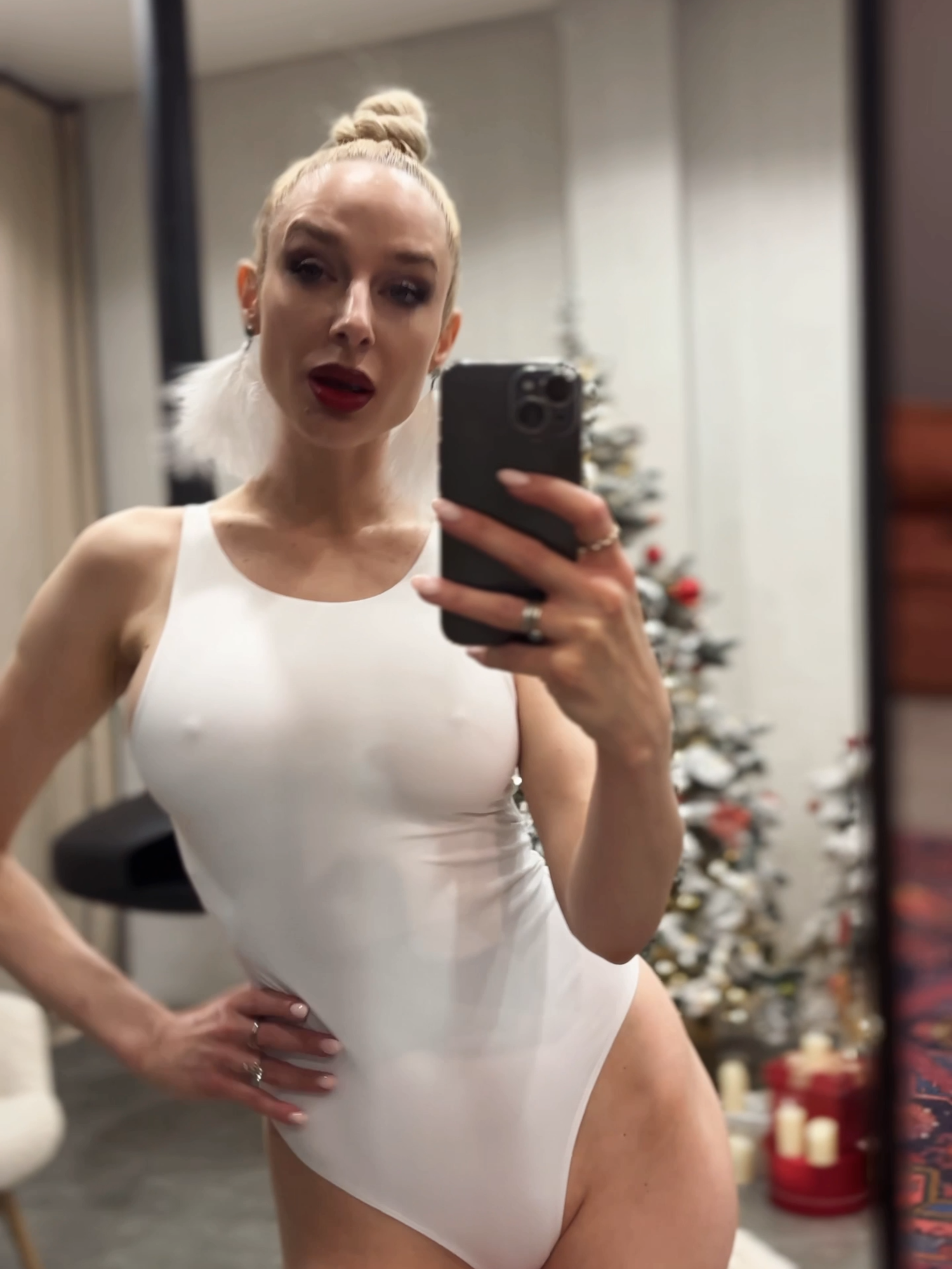 What kind of gifts #evakari #djevakari #model #beauty #ny2025