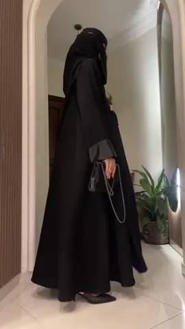 الشتاء السنه ذي حنون والعبايه حنونه 🥹🤍@عبايات | Amara line #fypシ #abaya #foryou #اكسبلور #fypシ #عبايه_شتويه 