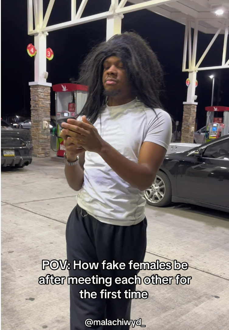 “Omggggg your so prettyyyy” 🤣🙏🏾 #foryou #foryoupage #funny #funnyvideos #viral #malachiwyd #fyp #viral #malachiwyd #fyp #relatable #bestfriend #girls #females 