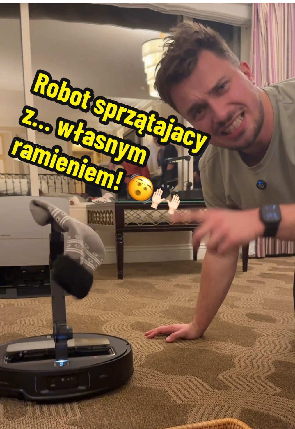 Myślisz, że taki robot sprzątający by Ci się przydał? 🫡🧦