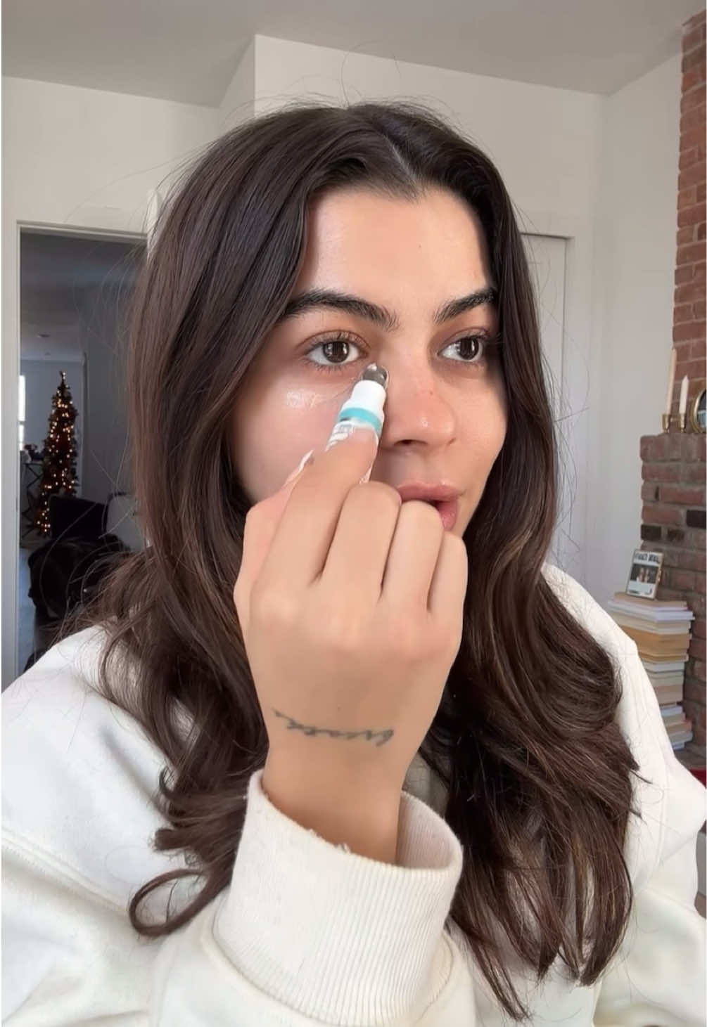 such game changer for my under eyes @Peter Thomas Roth Labs #PTRPartner