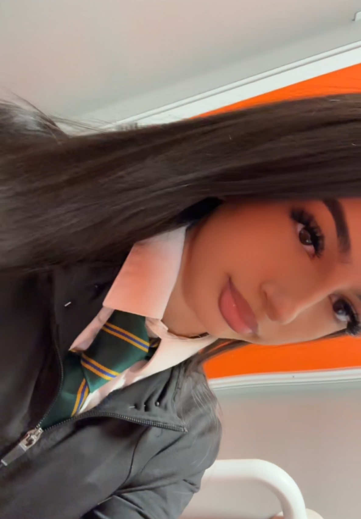 i missed my straight hair😚 #foryoupage #fypppppppp #xyzabc #pakistani #mixed #schooltiktoks #furdich #baddie #nonchalantdreadhead 