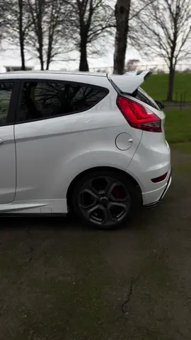 Taking me higher than I ever been b4 #fyp #foru #cartok #fiesta #st #vuduperformance #goodwood #frozenwhite #brembobrakes #modifiedcars #forupage 