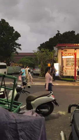 mentahan jalan-jalan sore di daerah pantai Kuta Bali #bali #mentahanvideo #mentahanjalanjalan #mentahan #kuta #pantaikuta 