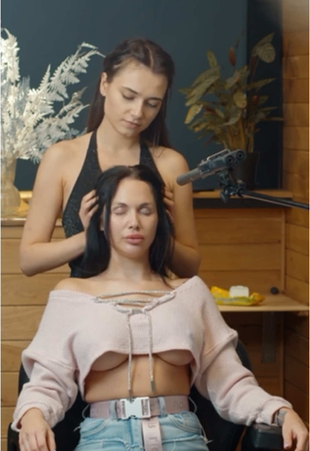 Lady Barber  #foryou #pourtoi #amsr #massage #asmrsounds #massagehead #massagetherapy #relaxing #barber 