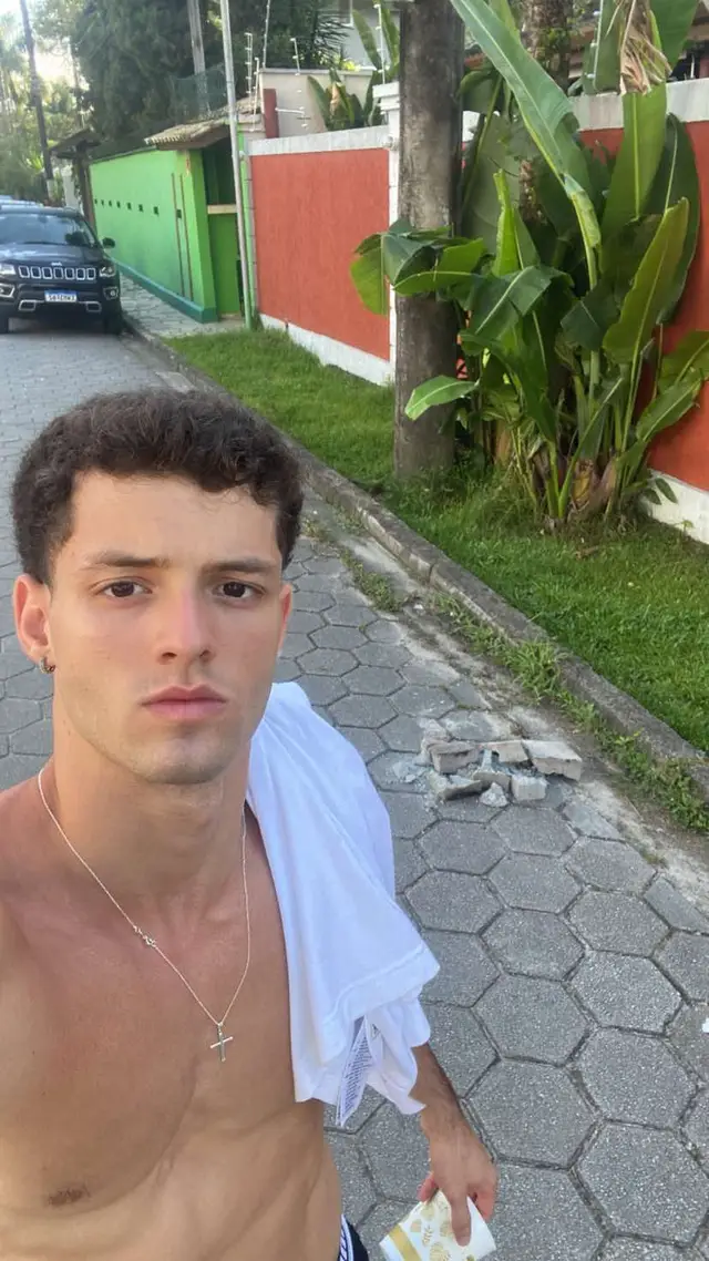 🤦‍♂️ #fyp #foryouu #2025 #fyyyy #praia #mcluuky 