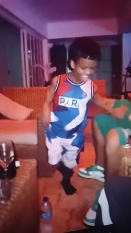 manolito haciendo el 4 despues de un don julio