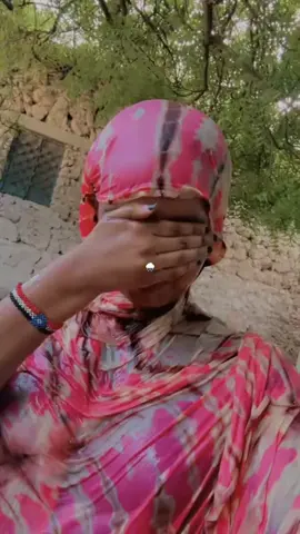 dabayl xashaqo😘👑💯#somalitiktok #pageforyou #niikosomal #viral_video #vypシ✌️❤️ #2025 #nickiminaj #tayga