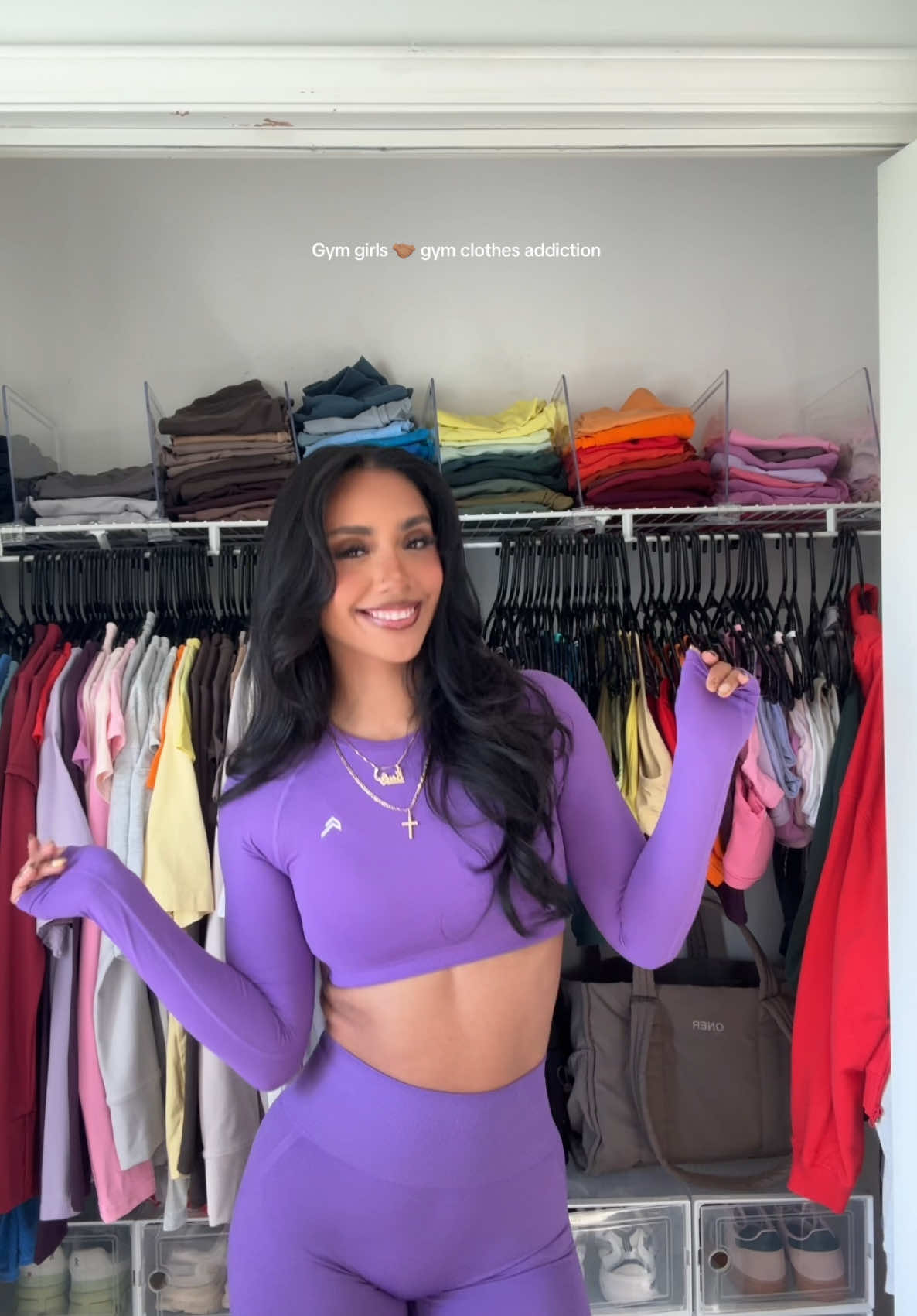 Look good feel good right 🤭 cute gym outfits always make the lift better 💜 outfit from @Oner Active dc SULY #fyp #oneractive #gymoutfit #gymclothes #gymgirl #outfitinspo #closettour 