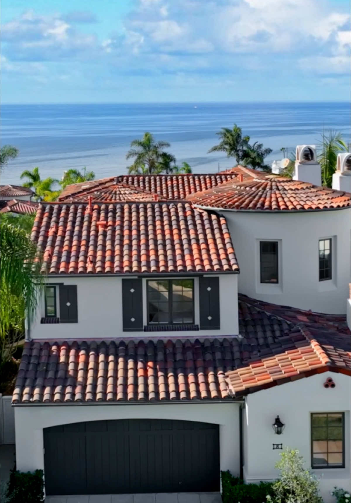 Welcome to luxury living in Newport Beach! 🌅 Imagine:  expansive ocean views, 24-hour security, and total tranquility. Inside? A grand foyer, a dreamy chef’s kitchen, and a primary suite with a private deck offering stunning white-water views. This is elevated coastal living at its finest!  8 Baffin Bay, Newport Beach, CA 92657 $12,299,000 5 bd/ 5 ba Listed by: John Cain 714.655.8940 jcain@pacificsir.com #Sothebys #PacificSothebys #LuxuryRealEstate #CaliforniaLuxuryRealEstate #DreamHomes #CaliforniaHomes #CaliforniaRealEstate #SothebysInternationalRealty #PacificSothebysInternationalRealty #NewportBeach #NewportBeachHomes #newportBeachRealEstate #NewportBeach #LuxuryHomes #DreamHome #coastalliving 