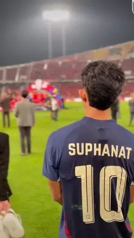 Đối thủ không phải là kẻ thù, tôi yêu đội tuyển Việt Nam 🏆⚽️ và tôi rất thích Suphanat 🥰 #Suphanat10  #vietnamvodich🇻🇳🇻🇳❤️ #thailand🇹🇭 #doituyenthailan 