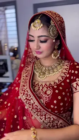 Elegance in every detail ✨ Soft glam perfection for the modern Asian bride. Radiant, timeless, and effortlessly stunning on your big day. 💕💄 DM for bookings and queries! 💌 #AsianBridalMakeup #SoftGlam #BridalBeauty #FlawlessBride #WeddingMakeup #BridalGlam #GlowUp #TimelessBeauty #MakeupArtist #bridalinspo#fyp 