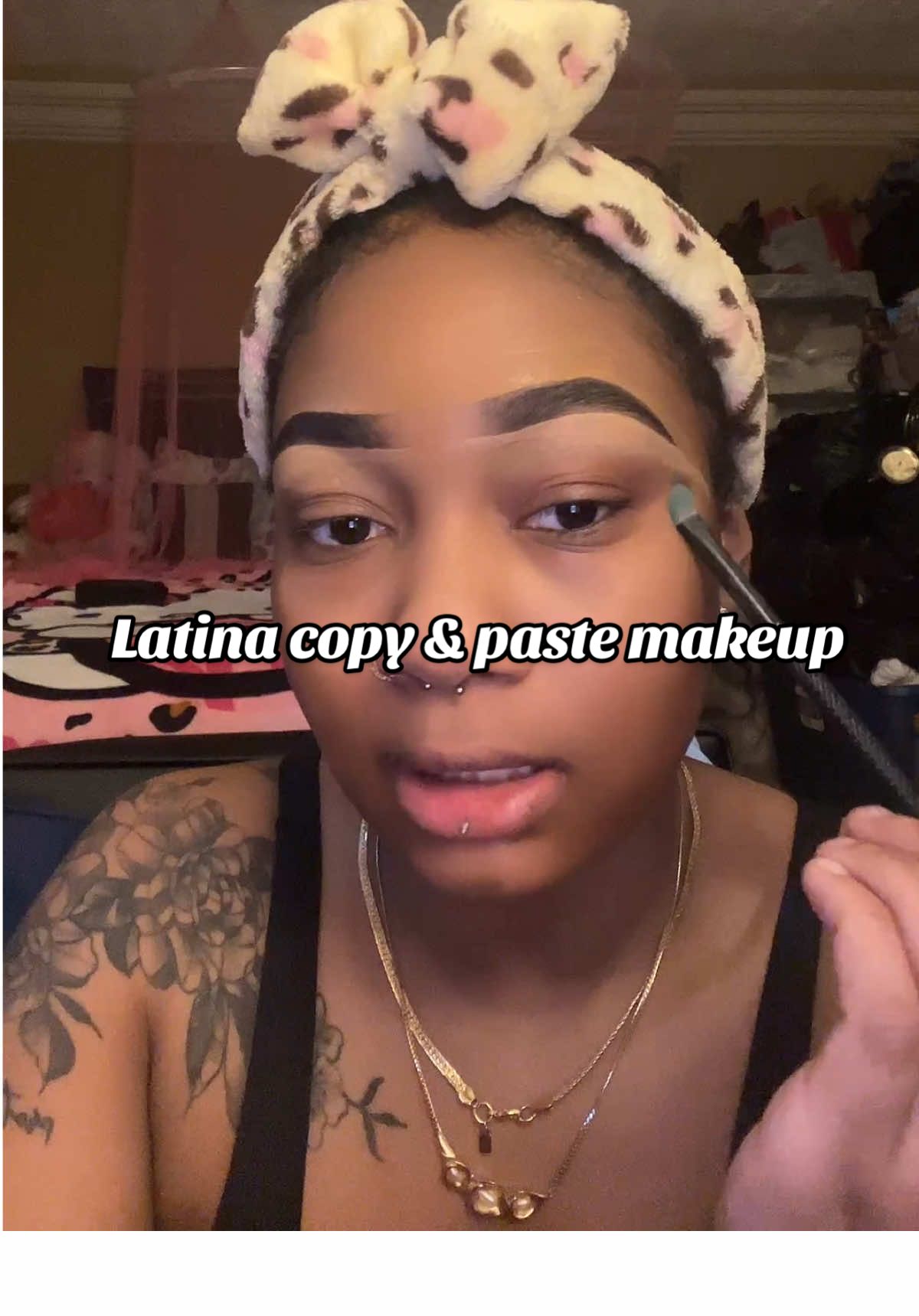 Copy & paste Latina makeup🎀 Comment what make up style to do next💕 #fyp #beauty #makeup #latinamakeup #makeuptutorial #eyebrowtutorial #elfprimer #liptutorial #blackgirlmakeuptutorial #blackgirlmakeup 