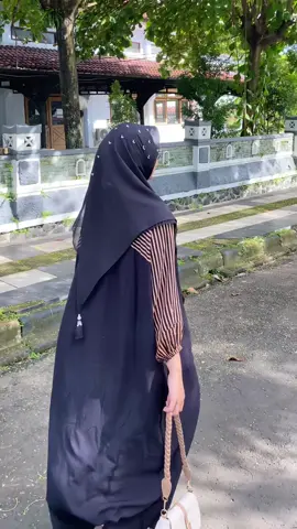 Kaftan miska Si paling kalem🫶🏻#kaftanrayon #kaftanrayonpremium #ootdhijab #muslimahfashion #outfitideas #fyp 