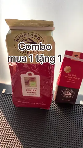Cà phê Highlands mua 1kg tặng gói 200g. Cà phê là thức uống mỗi ngày của hàng triệu người dân VN vì vậy hãy chọn cà phê đạt chuẩn để thưởng thức mỗi ngày nhé mọi người. #phache #coffee #caphe #highlandscoffee #highlands #xuhuong 