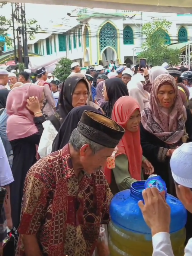 Kami Bnyak² minta rela lawan jama'ah, atas kekurangan kami melayani buhan Pian, bnyak2 minta rela🙏 #fypage #gurusekumpul #martapura #bundaransimpangempatbjb 