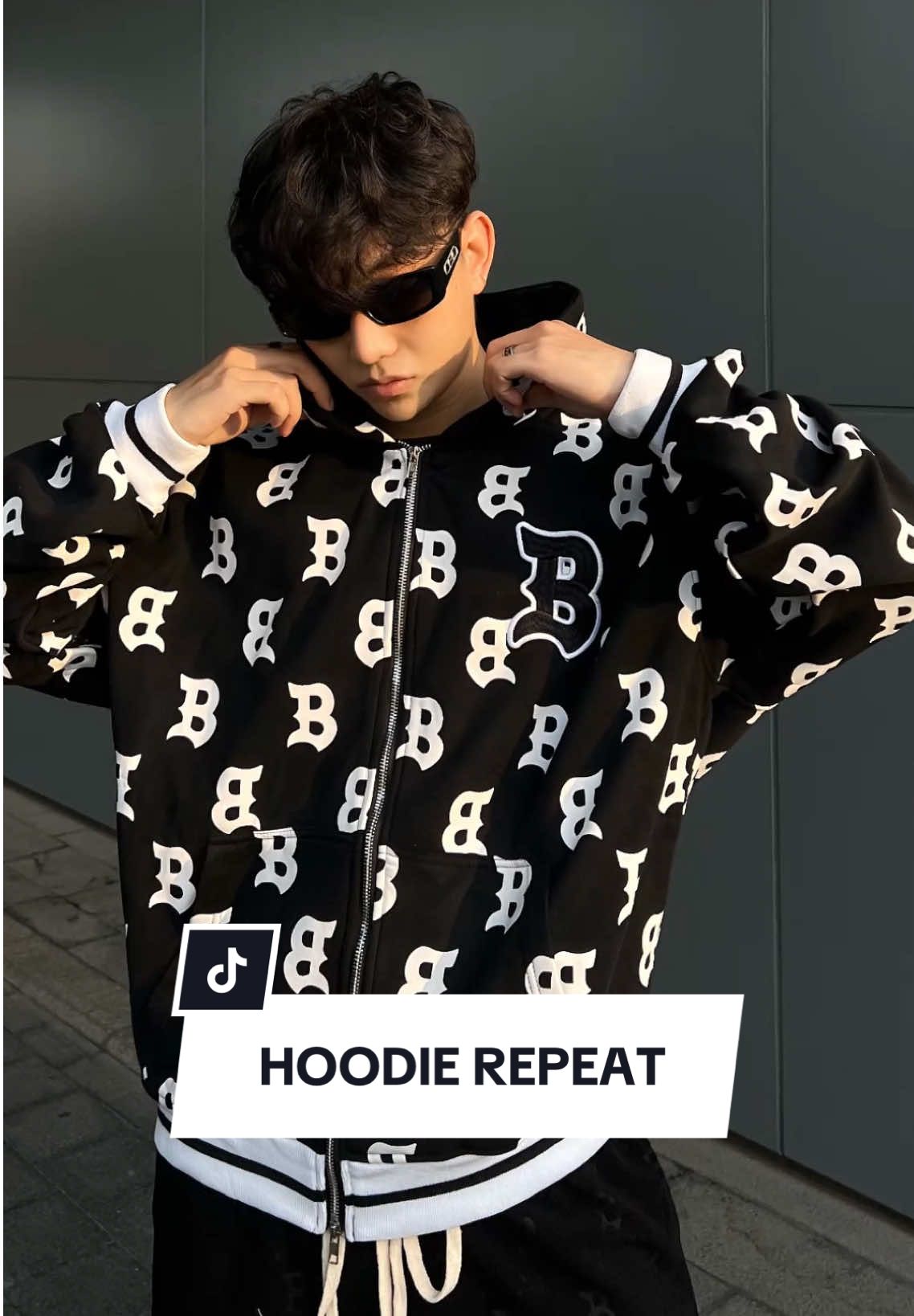 Hoodie Repeat #repeat #xuhuong #fashion #unisex #thoitrang 
