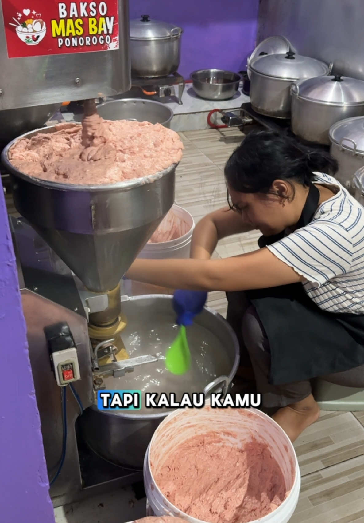 Membalas @catherinekawaii setuju 🤩 BaksoMasBay Ponorogo Alamat : ✅Jln. Gajah Mada depan BCA samping sate ngepos Buka jam 11:00-20:30 ✅Jl. Jenar No 5 Timur pom bensin sinduro masuk keselatan dikit. Buka jam 10:00-19:30 #ponorogo #bakso #mieayam #tetelan #wisata #kuliner #wisatakuliner #ponorogohits #ponorogoupdate #ponorogokeren #ponorogoupdate #ponorogonongkrong #ponorogokuliner #ponorogofood #ponorogoolshop #ponorogopictures #ponorogohitskekinian #madiun #madiunkuliner #pacitan #magetan #info 