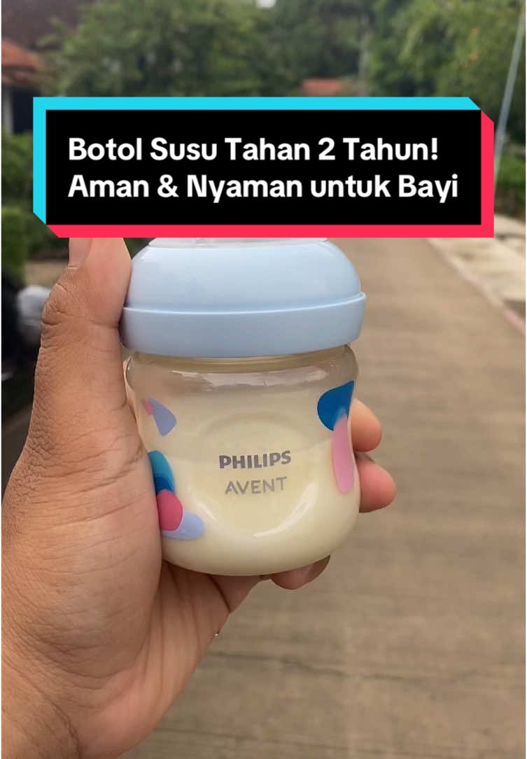 Sudah coba botol susu berbahan PPSU? 🤔 Aku pakai Philips Avent Natural Response, dan ini SOLUSI TERBAIK buat moms yang cari botol aman, tahan lama, dan nyaman untuk bayi. 💡 BPA free 💡 Tahan panas hingga 180°C 💡 Anti kolik, mencegah bayi tersedak 💡 Dot menyerupai payudara ibu, cocok untuk transisi ASI ke botol Nggak perlu sering-sering ganti botol, karena PPSU ini tahan sampai 2 tahun! Worth it banget, moms! Harga 200 ribuan, tapi kualitasnya juara. Yuk, invest di produk terbaik untuk si kecil! Tag moms lain yang butuh info ini 👇 #PhilipsAvent #BotolSusuBayi #BotolSusuPPSU #BotolSusuAntiKolik #ReviewMommy #MomLifeIndonesia #TipsMommy #FYP #BayiSehatBahagia #MomReviewID #naturalresponse 