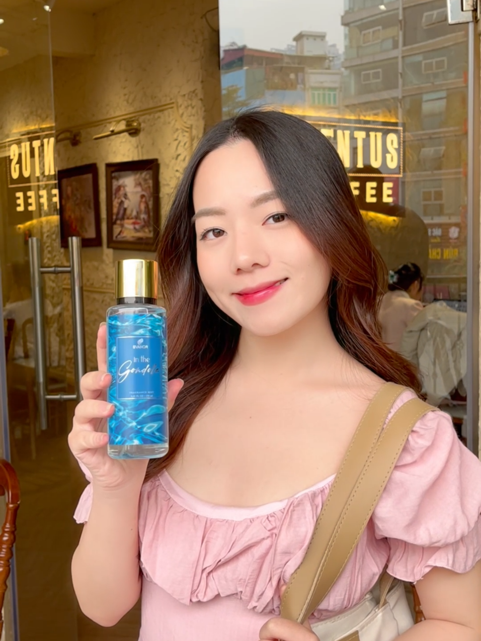 Cách sử dụng mùi hương như thế nào cho đủ độ tinh tế? Hãy cùng Svanor khám phá nha! 😍  #svanor #bodymist #muihuong #tipslamdep #phunuhiendai 