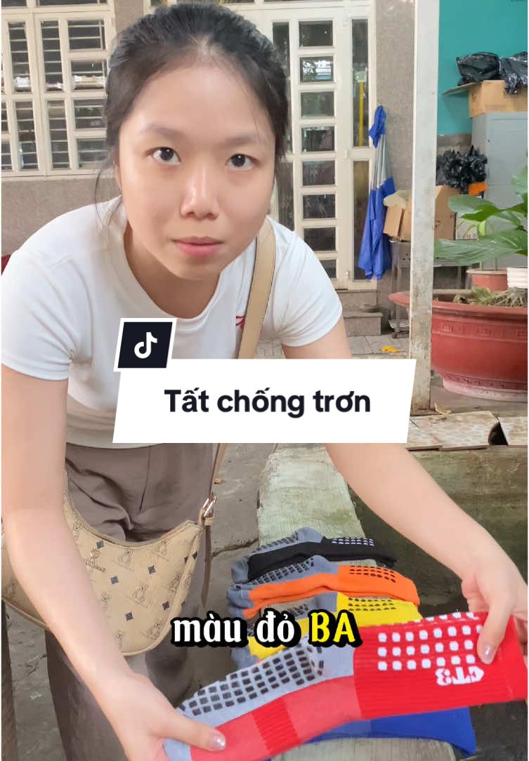 Hôm nay em sẽ giới thiệu cho mọi. Người 1 dàn tất chống trơn #xuhuongtiktok 