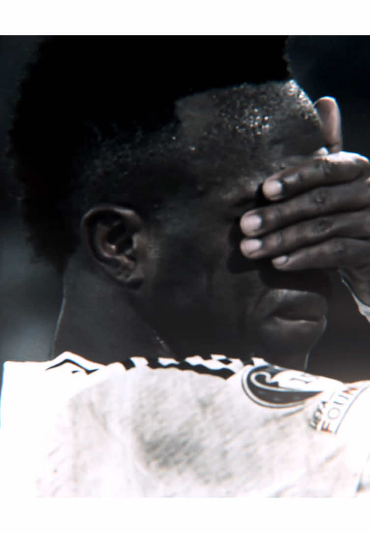 Repost cause flopped | #vinijr #footballtiktok #footballedit #aftereffects #viral #nizmox #vinicius #realmadridfc #fyp 