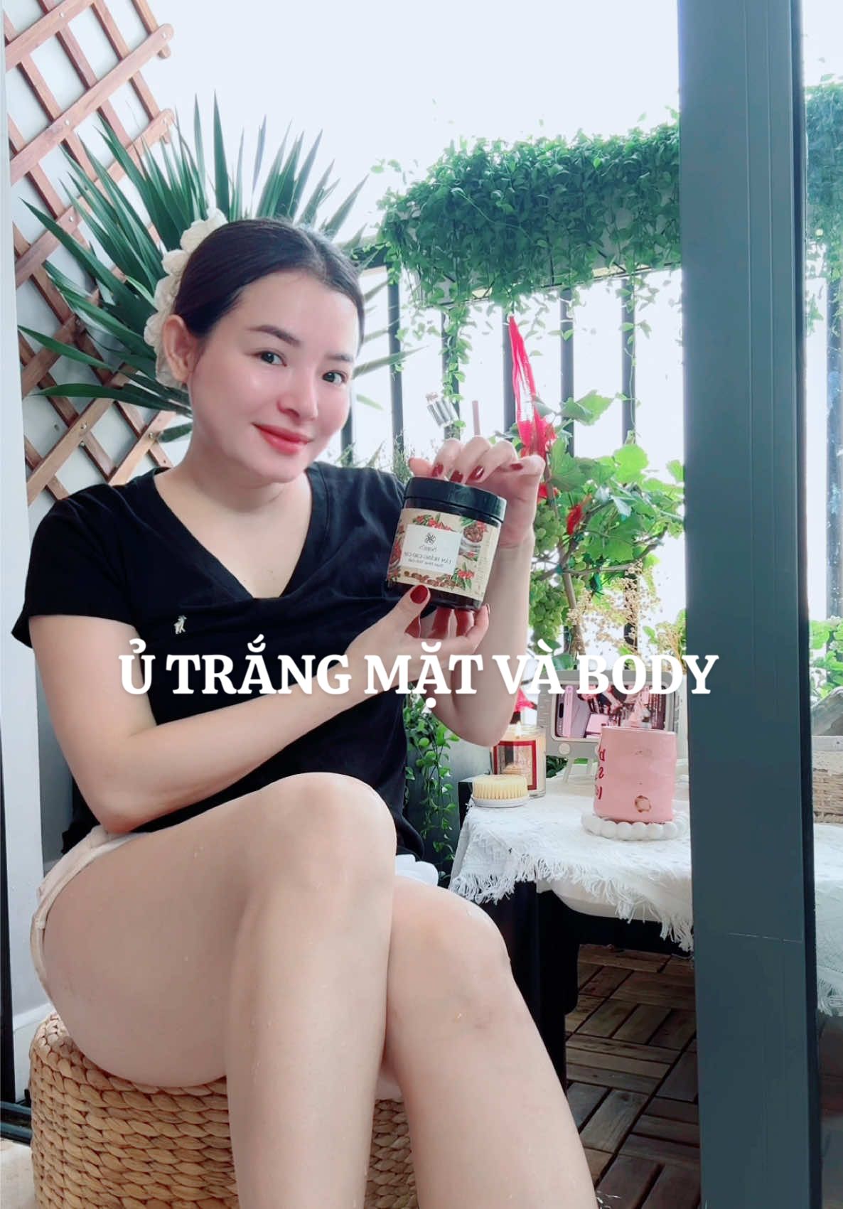 Trắng trẻo hồng hào mê luôn Á.#trangda #bottamtrang #duongda #xuhuong #kembodysamtay #fyb #goclamdep #reviewlamdep #tamtrangthiennhien 