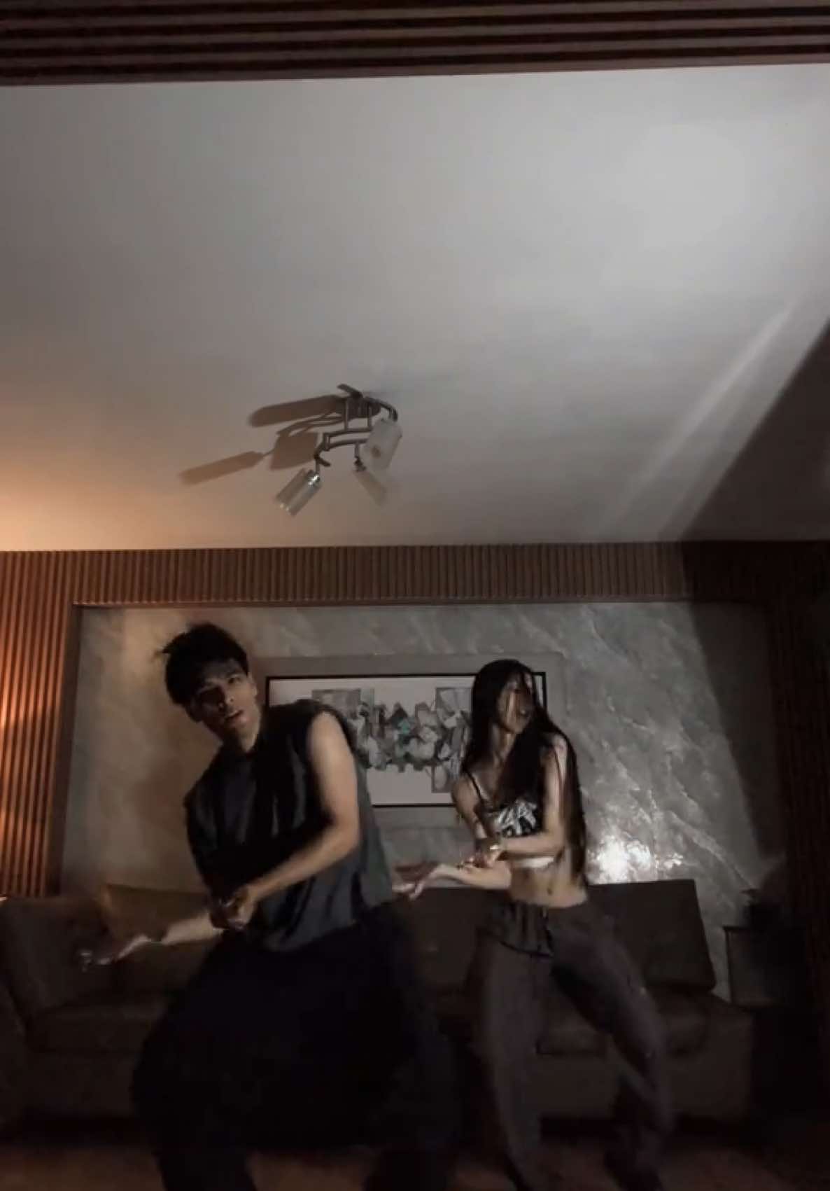 dc: @JhorelZapanta #pullup #moneypullup #duo @Hengi 