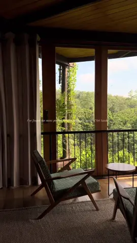 Located in middle of the Ahangama jungle but only 10 min away from the beach. This boutique hotel is pure perfection. 🇱🇰🧡 #srilanka #ahangama #boutiquehotelsrilanka #hotelssrilanka #trebartha #aestheticvibes #decoration #boutiquehotel 