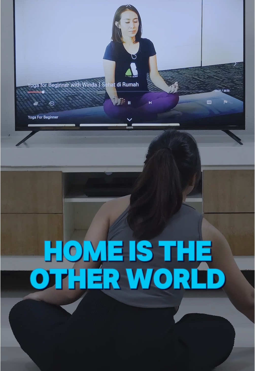 Rumah adalah tempat di mana cinta dimulai dan tidak pernah berakhir. Bersama keluarga, segalanya menjadi lebih indah. Di rumah, kamu bisa bebas melakukan aktivitas apapun hanya dengan TV AKARI ini. #akari #akarielectronics #akarimakesyouhappy  #TV  #smarttv