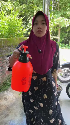 Semprotan tanaman kapasitas 1liter,2liter,3 liter #sprayertanaman #semprotanpompa #semprotantanaman #botolpenyiramtanaman 