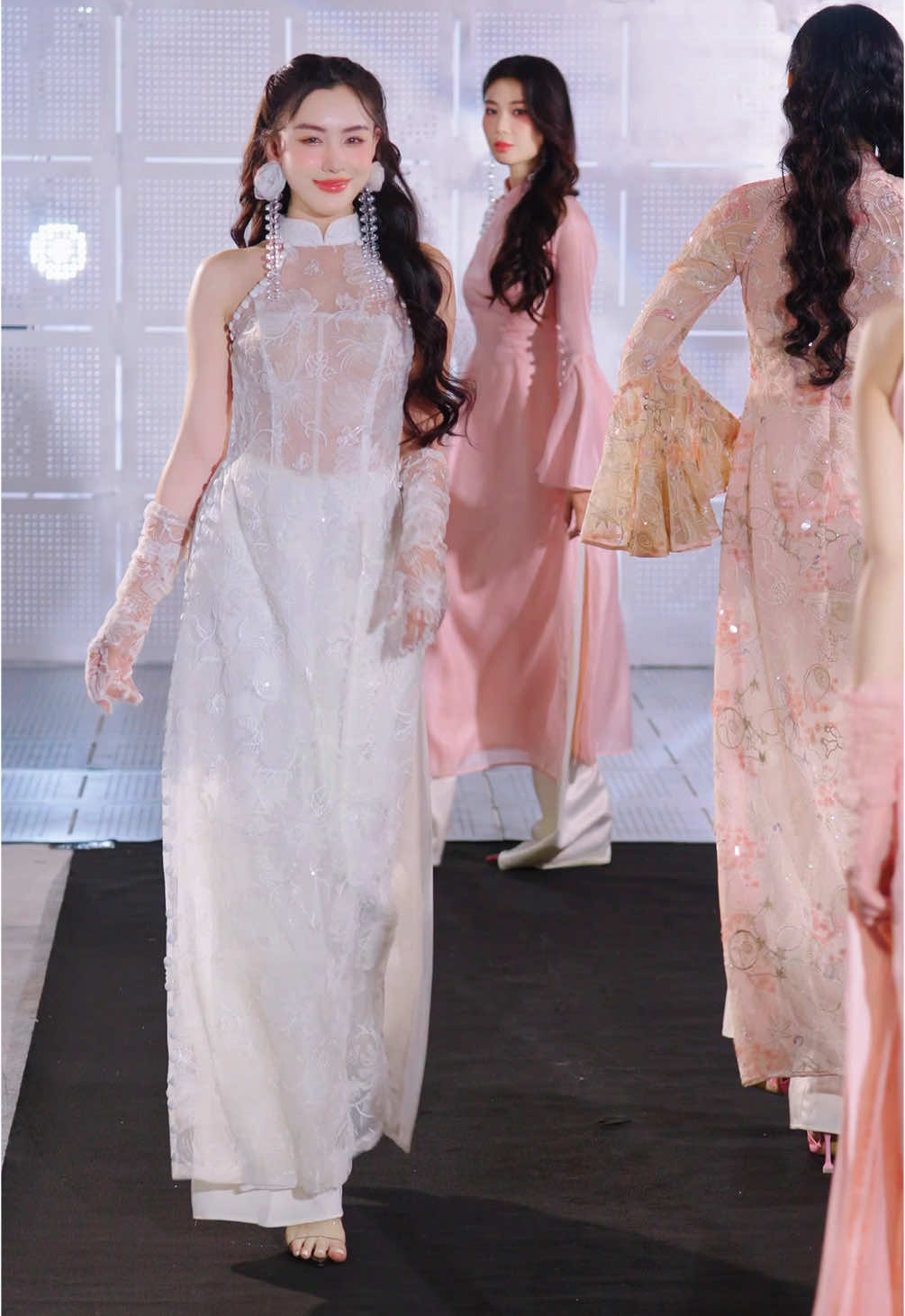 Áo dài từ BST Chạm Xuân 🌸 của #OnOnMADE 🎉 #TikTokShop #aodai #aodaivietnam #fyp 